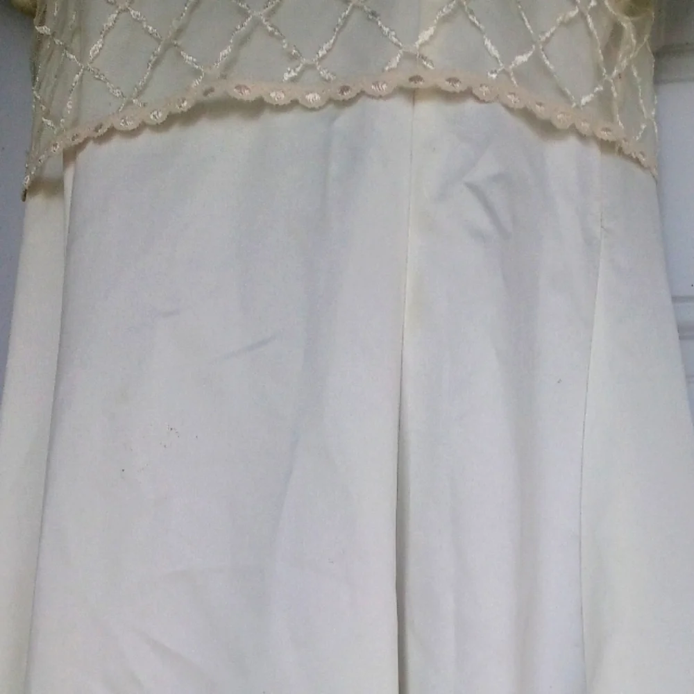 #025 Formal Or Meeting Dress for a teen - Picture 3 of 4